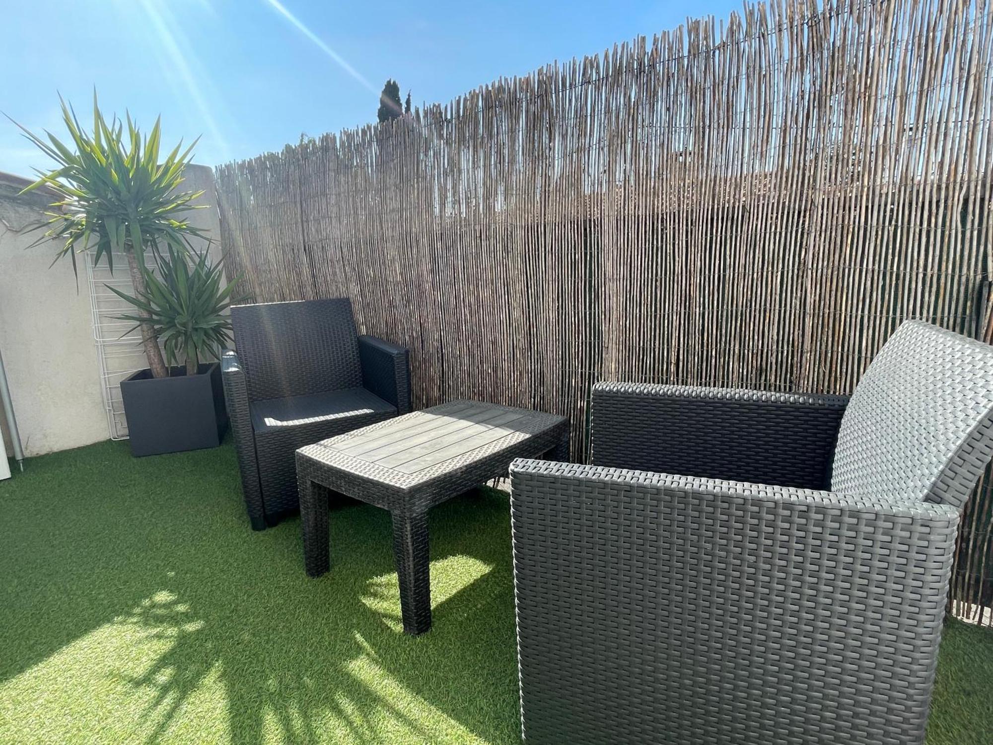 Plage A 400 M Studio Tout Confort Terrasse Clim Parking Hyères Eksteriør bilde