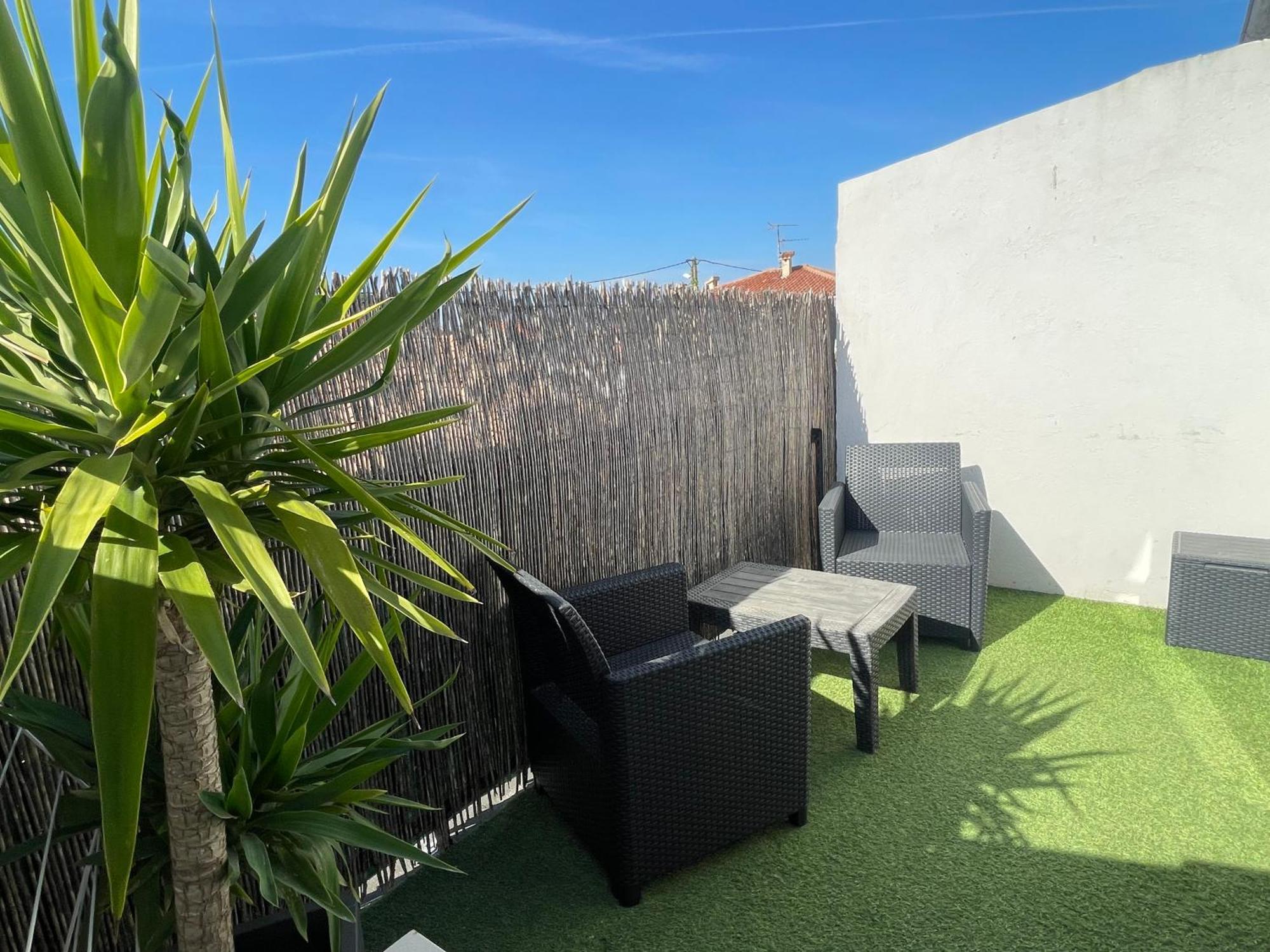 Plage A 400 M Studio Tout Confort Terrasse Clim Parking Hyères Eksteriør bilde